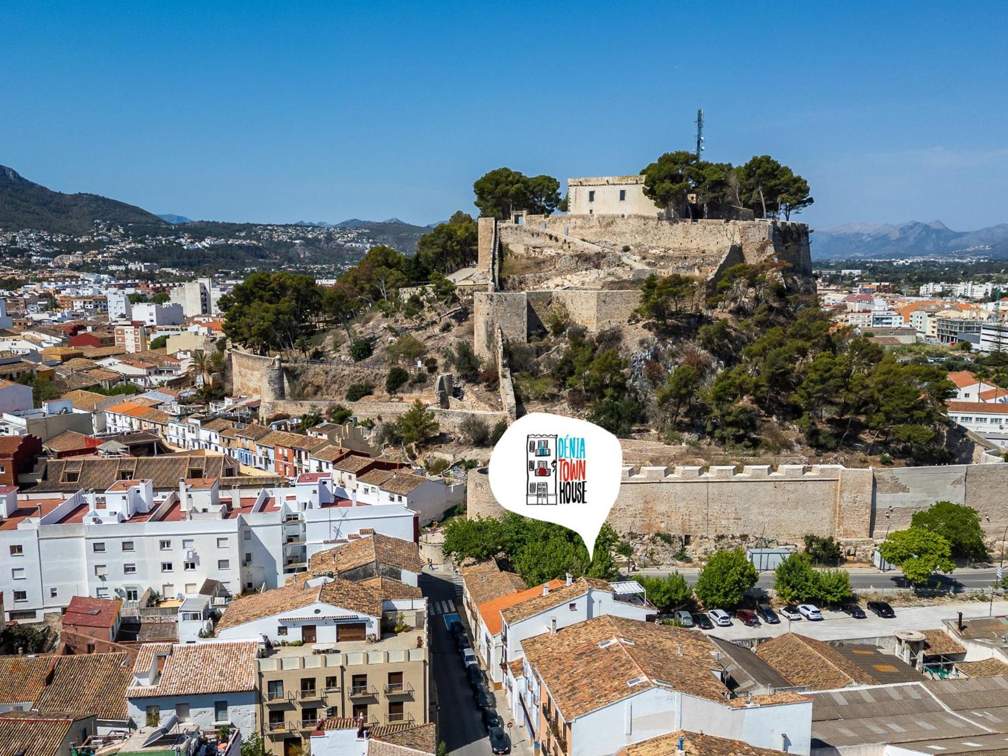 Denia Townhouse Apartment ภายนอก รูปภาพ